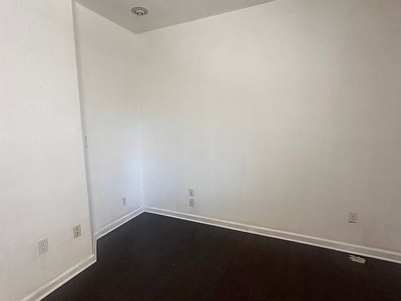 4th image of 390 Monroe St #2