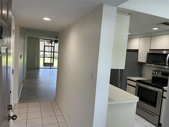 5th image of 1316 PASADENA AVENUE S #102