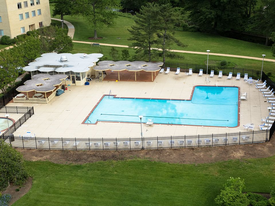 1st image of 6621 Wakefield Dr APT 202