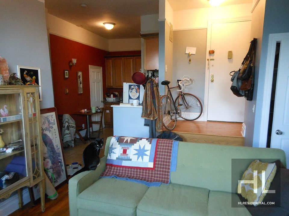 1st image of 210 Park Pl APT 5A