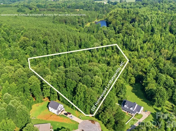 112 Homewood Ln, Statesville, NC 28625