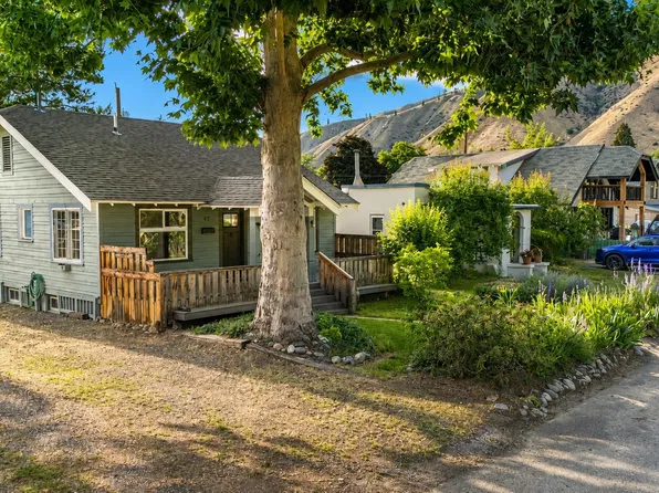 123 Riverfront Drive, Cashmere, WA 98815