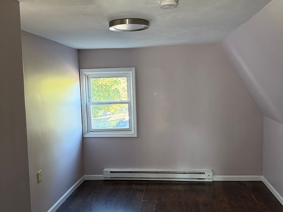 2nd image of 315 Glenwood Ave #3