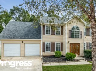 1132 Misty Meadows Ln, Hampton, GA 30228