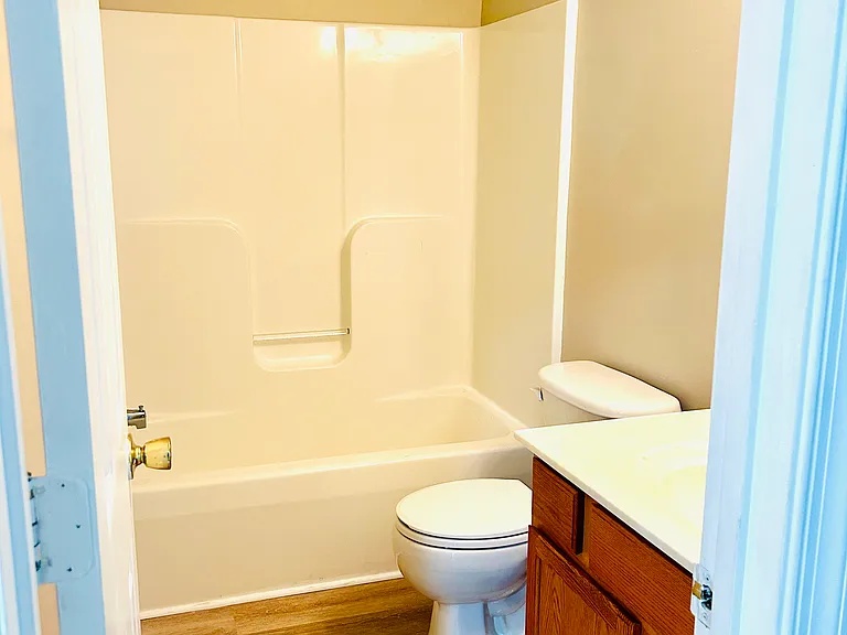9549 Fingerboard Rd — Photo 3