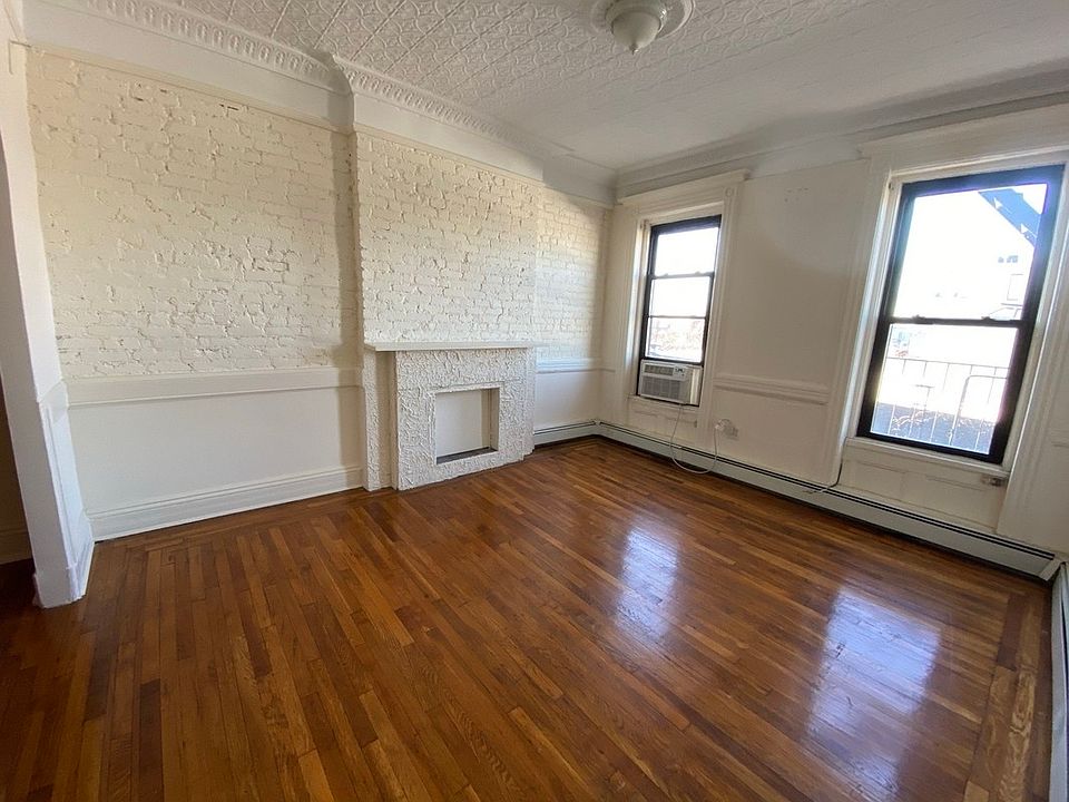 1st image of 532A Henry St APT 5R