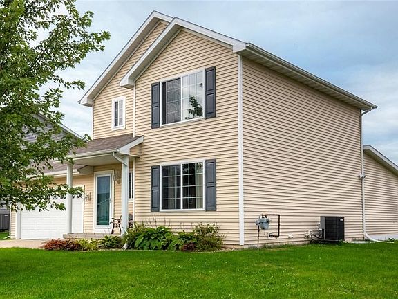 2nd image of 330 SE Carefree Ln
