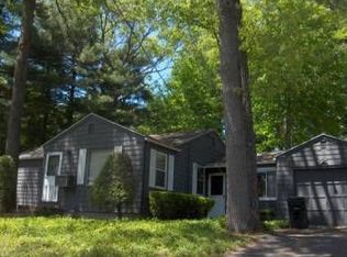 182 Mary Coburn Rd, Springfield, MA 01129