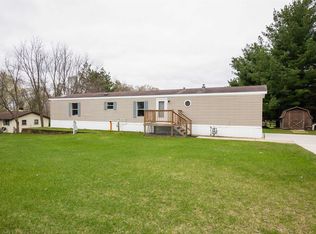 W521 Manders Ct, De Pere, WI 54115