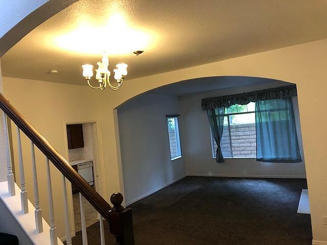1st image of 1912 Marigold Ln