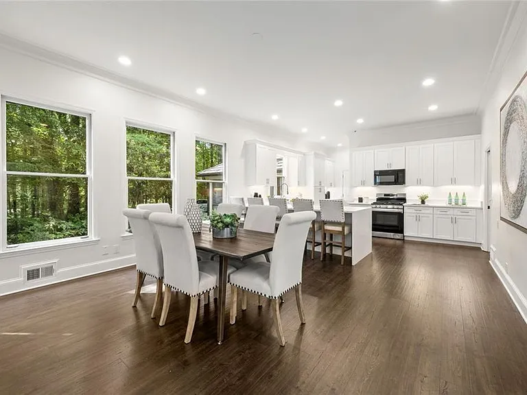 1260 Heards Ferry Rd — Photo 21