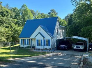 177 Della Ln, Six Mile, SC 29682