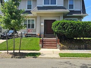 10422 192nd St, Saint Albans, NY 11412