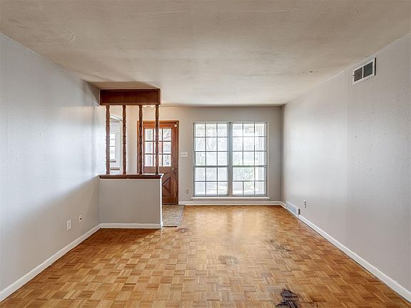 4th image of 3001 Belaire Dr