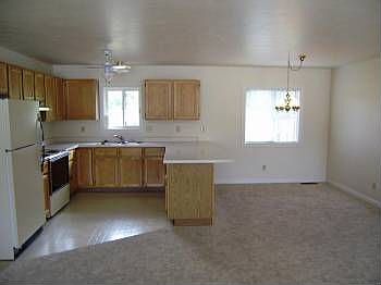 4th image of 1022 Lynn Ln