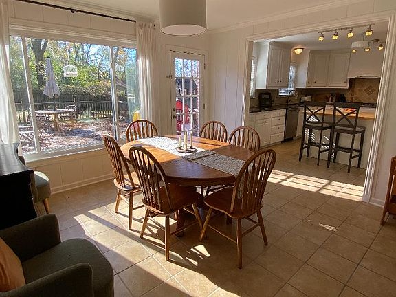 2nd image of 717 Thora Blvd