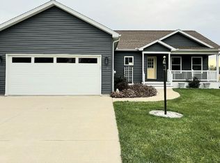 19 Hunting Trail Ave, Quincy, MI 49082