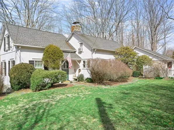 140 Lyons Plain Road, Weston, CT 06883