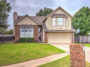 2504 S Oak Pl, Broken Arrow, OK 74012