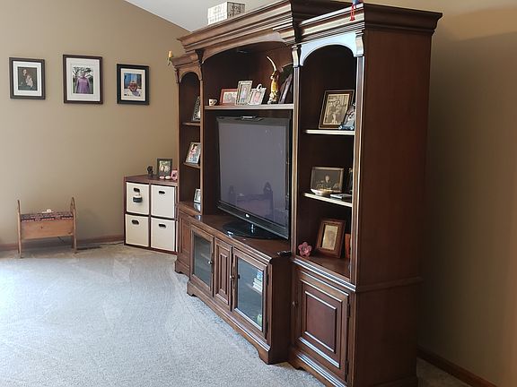 4th image of 5831 Harvey Ave