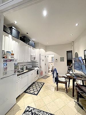 1st image of 240 E 33rd St #2B