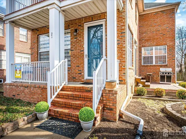 21 Central Square Park, Metuchen, NJ 08840
