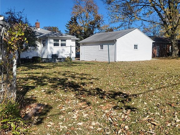 4th image of 1321 Westwood Dr
