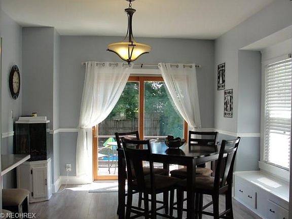 5th image of 1289 Mathews Ave
