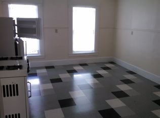 298 Granite St APT 2R, Manchester, NH 03102