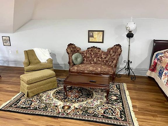 5th image of 1530 N State St #3