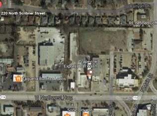 220 N Scribner St, Grapevine, TX 76051