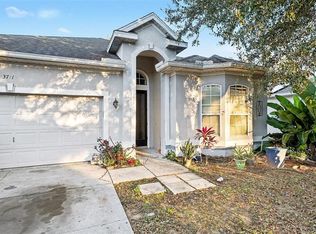 37110 Highland Bluff Cir, Dade City, FL 33523