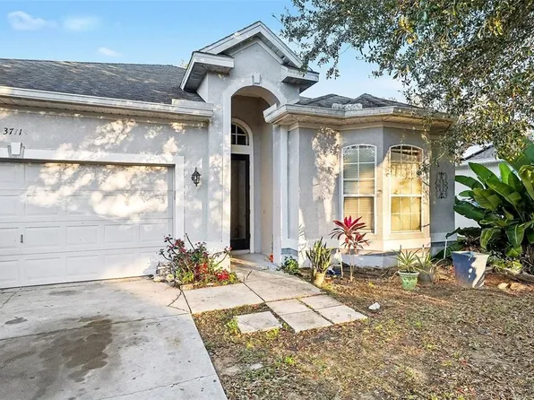 37110 Highland Bluff Cir, Dade City, FL 33523