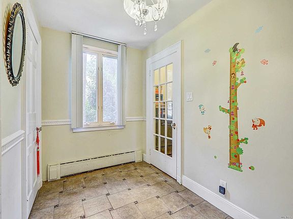 5th image of 179 Hillpark Ave