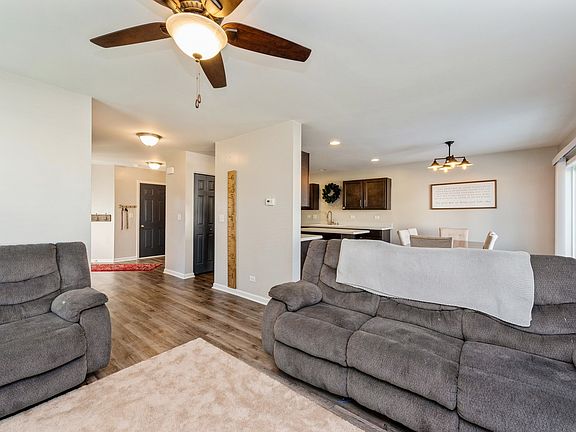 4th image of 227 Wild Meadow Ln