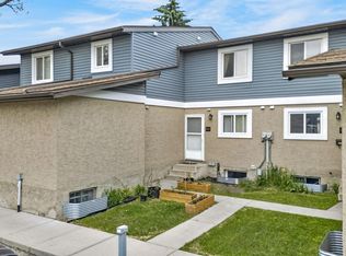 Laurelwood, Edmonton, AB T6K 3Z2
