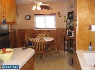 2806 Old Welsh Rd, Willow Grove, PA 19090