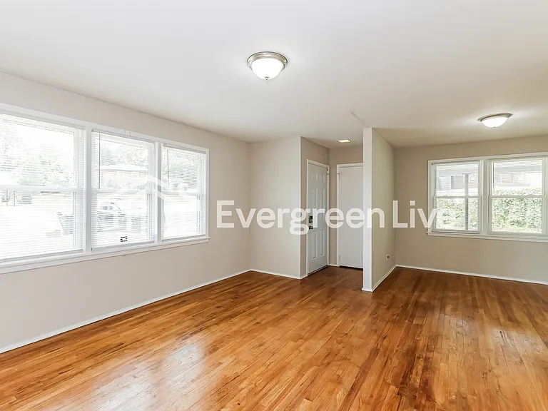 3021 Baywood Dr — Photo 4