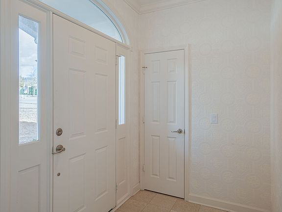 5th image of 7012 Sunrise Cir