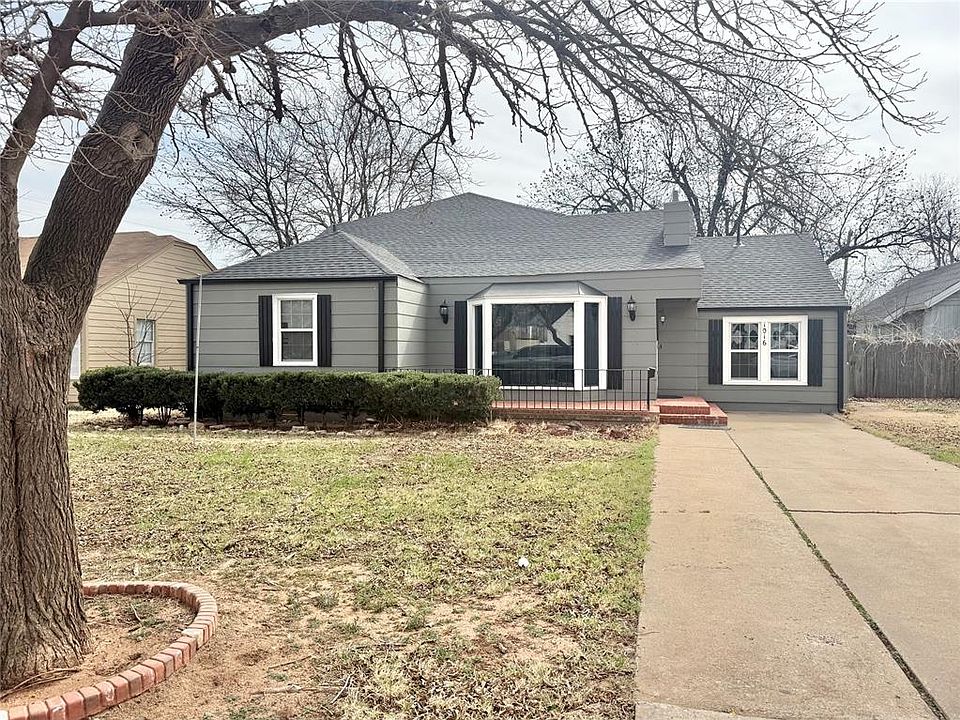 1st image of 1016 E Cypress St