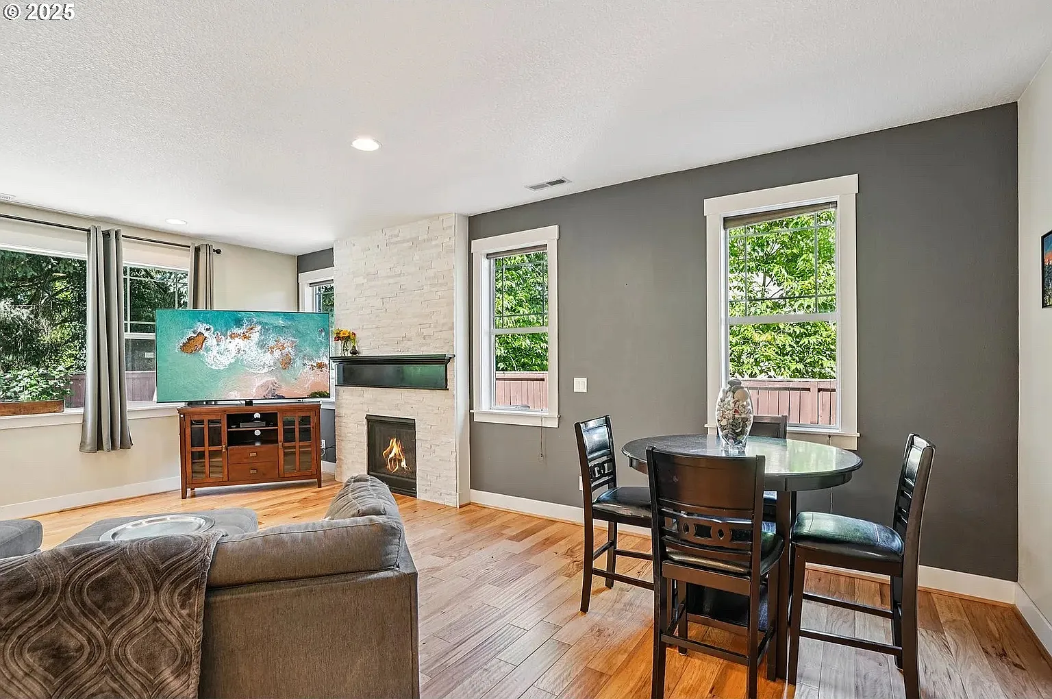 28611 Greenway Dr — Photo 4