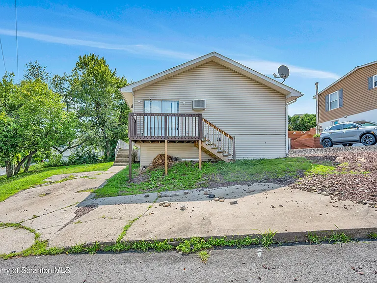 1215 Lori Ln — Photo 13