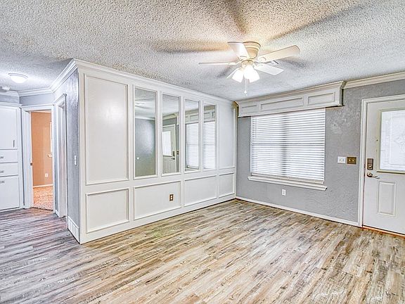 5th image of 816 Plaza Dr