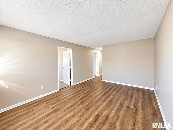 5th image of 15804 N 3rd St #8