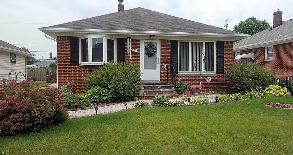 1st image of 12216 Thraves Ave