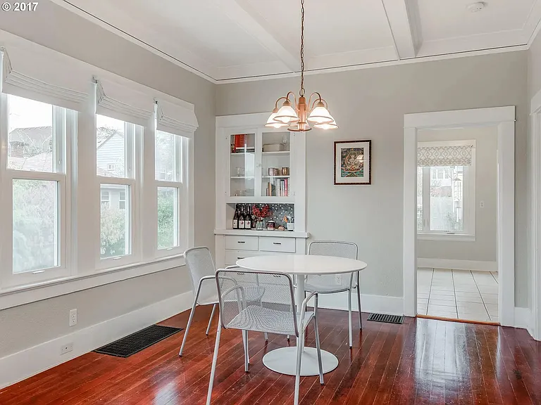 5525 NE Everett St — Photo 6