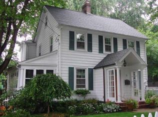 9 Fairmount St, Huntington, NY 11743