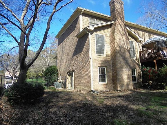 4th image of 2855 Kinnett Dr