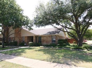 3913 Greenway Dr, Garland, TX 75041
