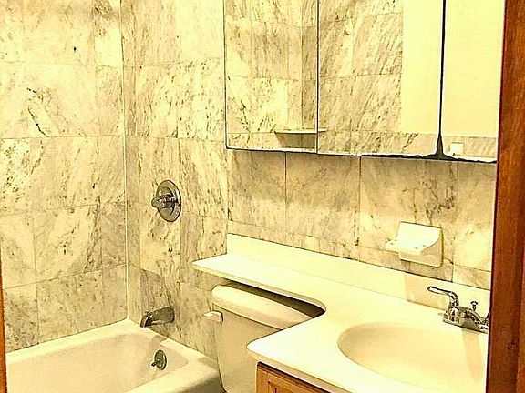 3rd image of 244 W 109th St #2CC